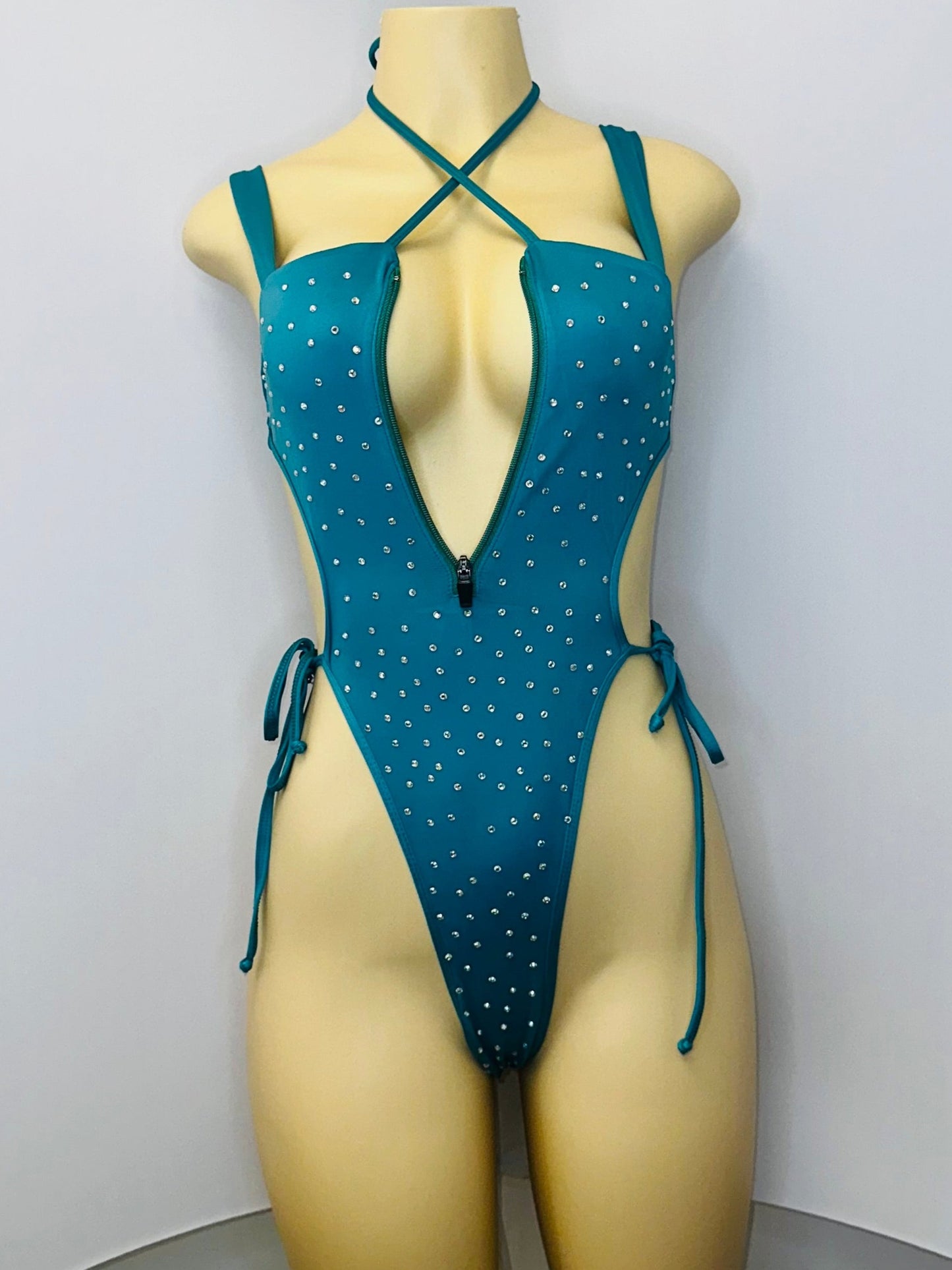 10A Body Cierre With Stones - On request