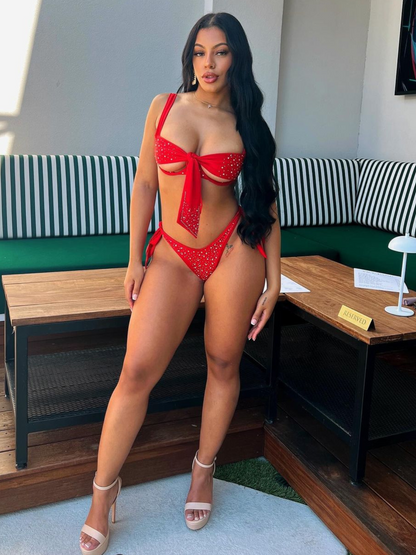 10B Set Moño With Stones - On Request