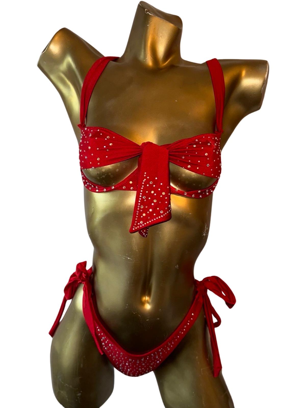 10B Set Moño With Stones - On Request