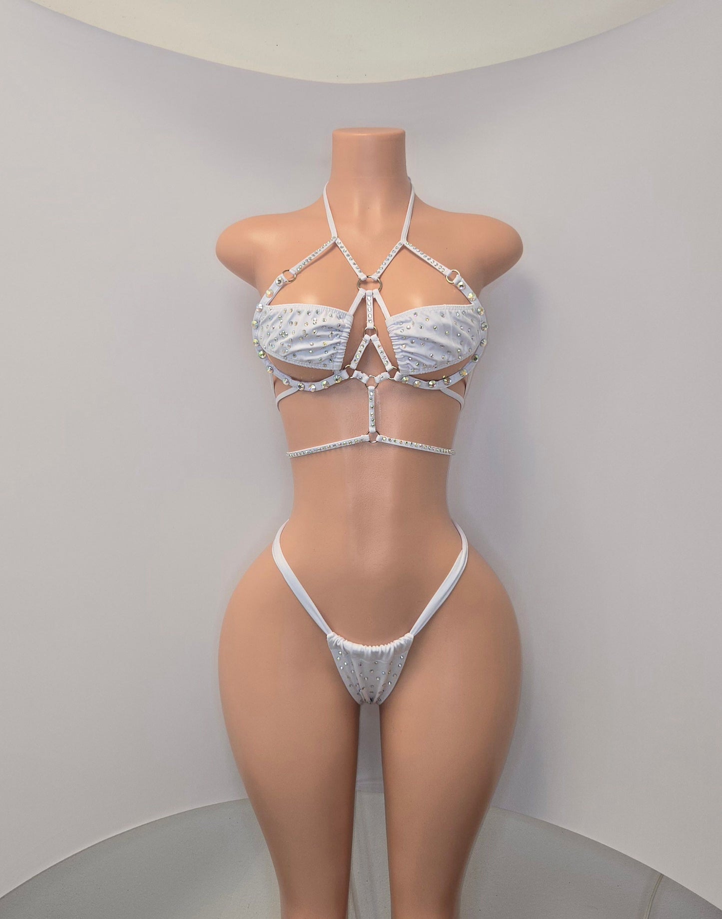 10B Body Moana With Stones - On Request